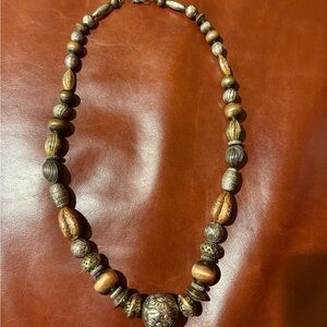 Elegant Mixed Metal Beaded Necklace